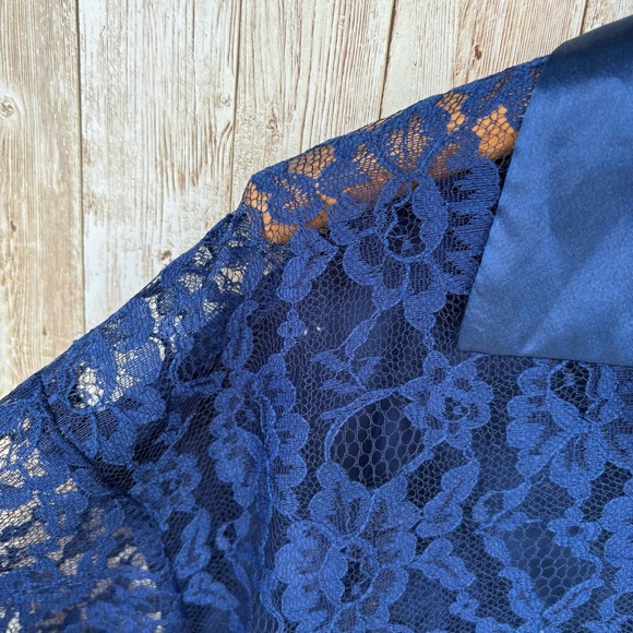 Victoria’s Secret Sheer Lace Long Sleeve Sleep Shirt - Picture 4 of 8